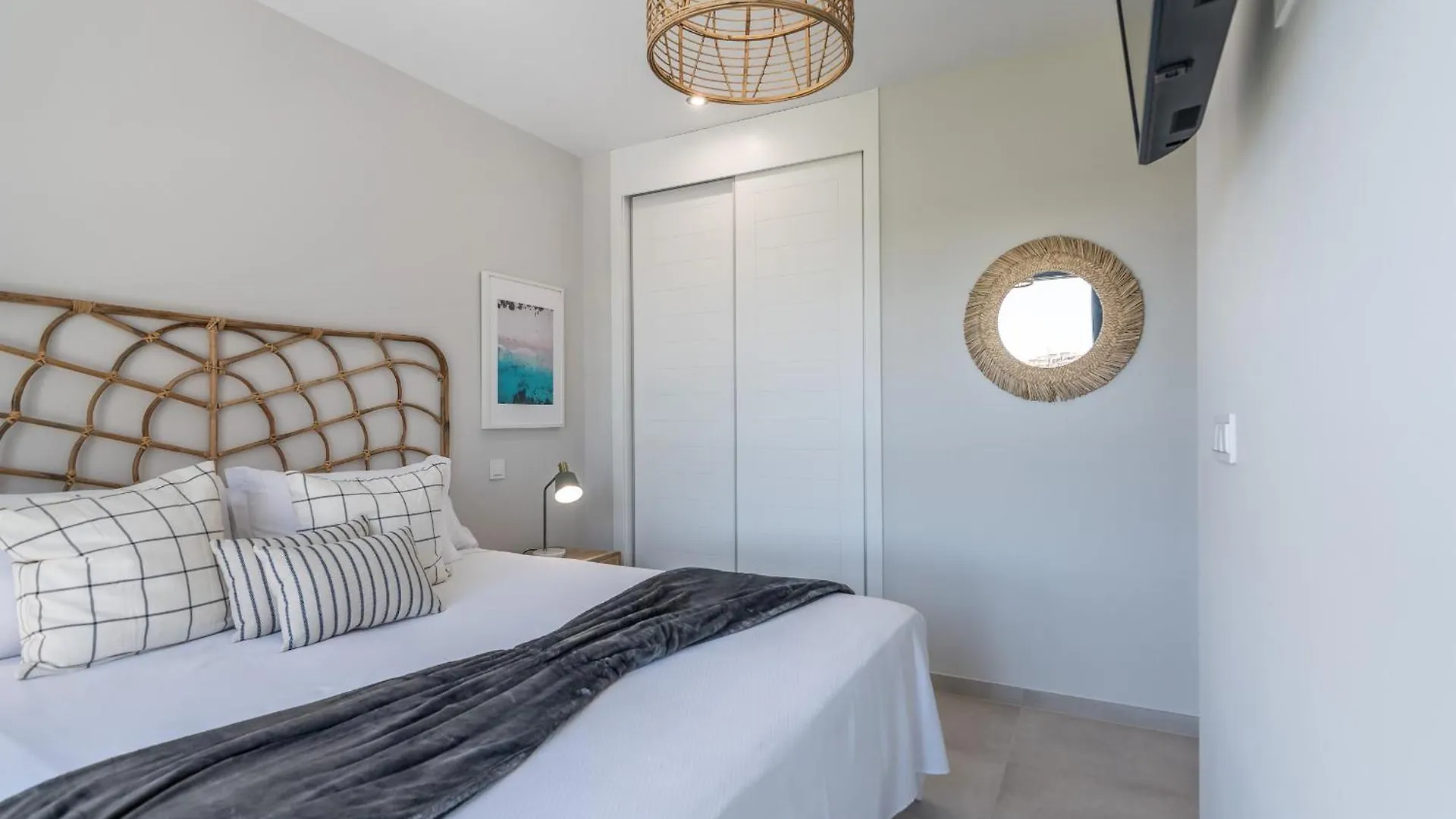 Апартаменты Los Flamencos By H - Playa De Los Haraganes Hlhf5201Pe72 Исла-Канела