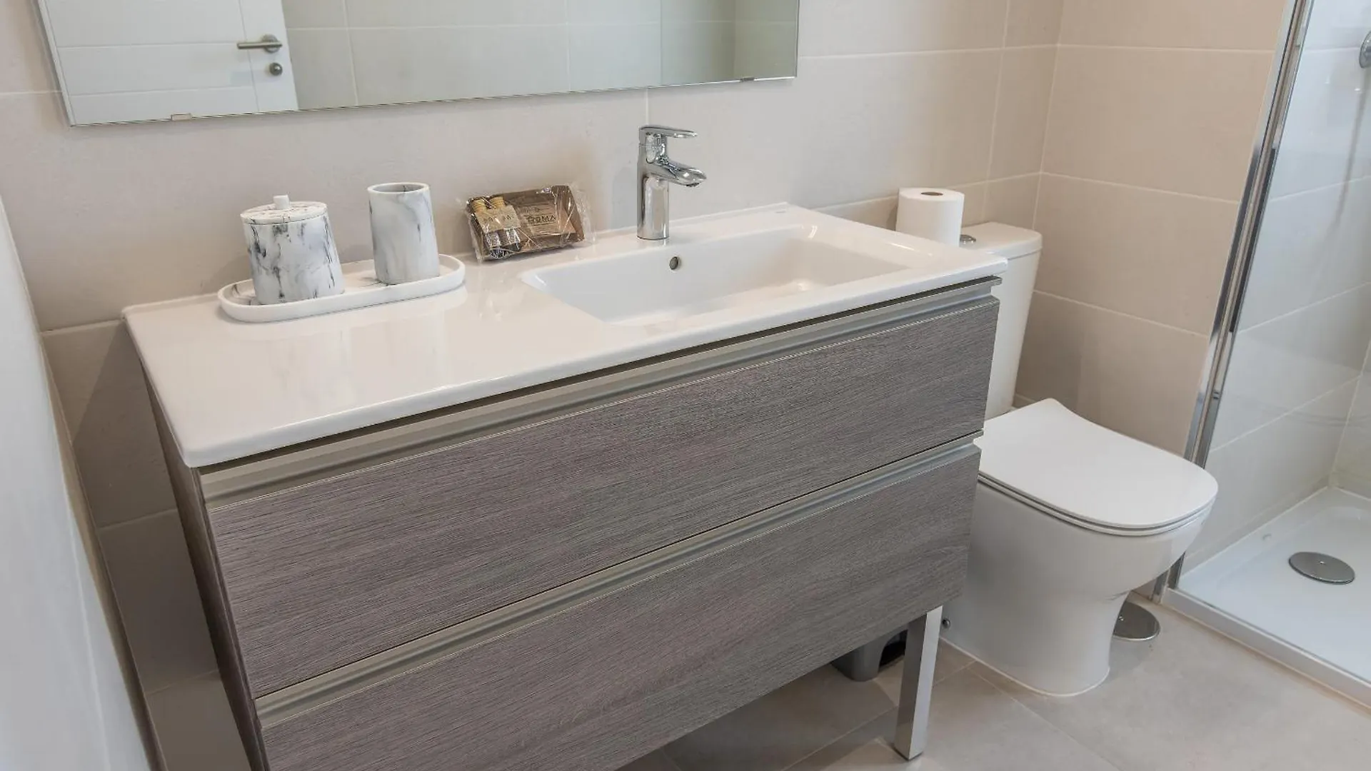 Apartamento Los Flamencos By H - Playa De Los Haraganes Hlhf5201Pe72 Isla Canela España